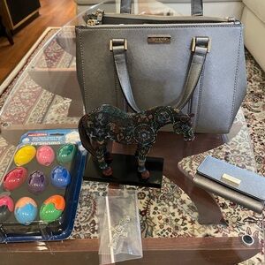 Bundle of 4 items for queen_lux08